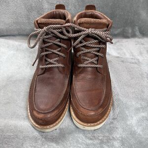 Clark’s Boots Women 9 Brown Leather Gore Tex Lace Up Ankle Rubber Sole